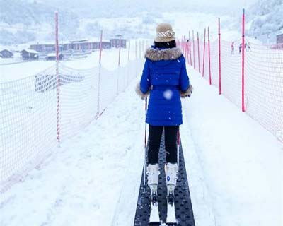 滑雪場(chǎng)策劃要考慮其空間面積，山勢(shì)山型